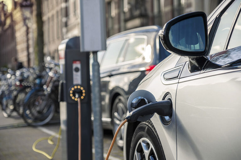 Elektromobilität im Flottenmanagement: Herausforderungen und Aufgaben für Fuhrparkmanager